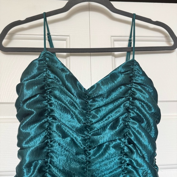 Lucy in the Sky Green Ruched Mini dress - Picture 2 of 5